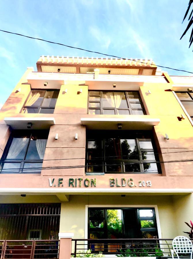 V.F. Riton Apartelle Лаоаг Екстер'єр фото